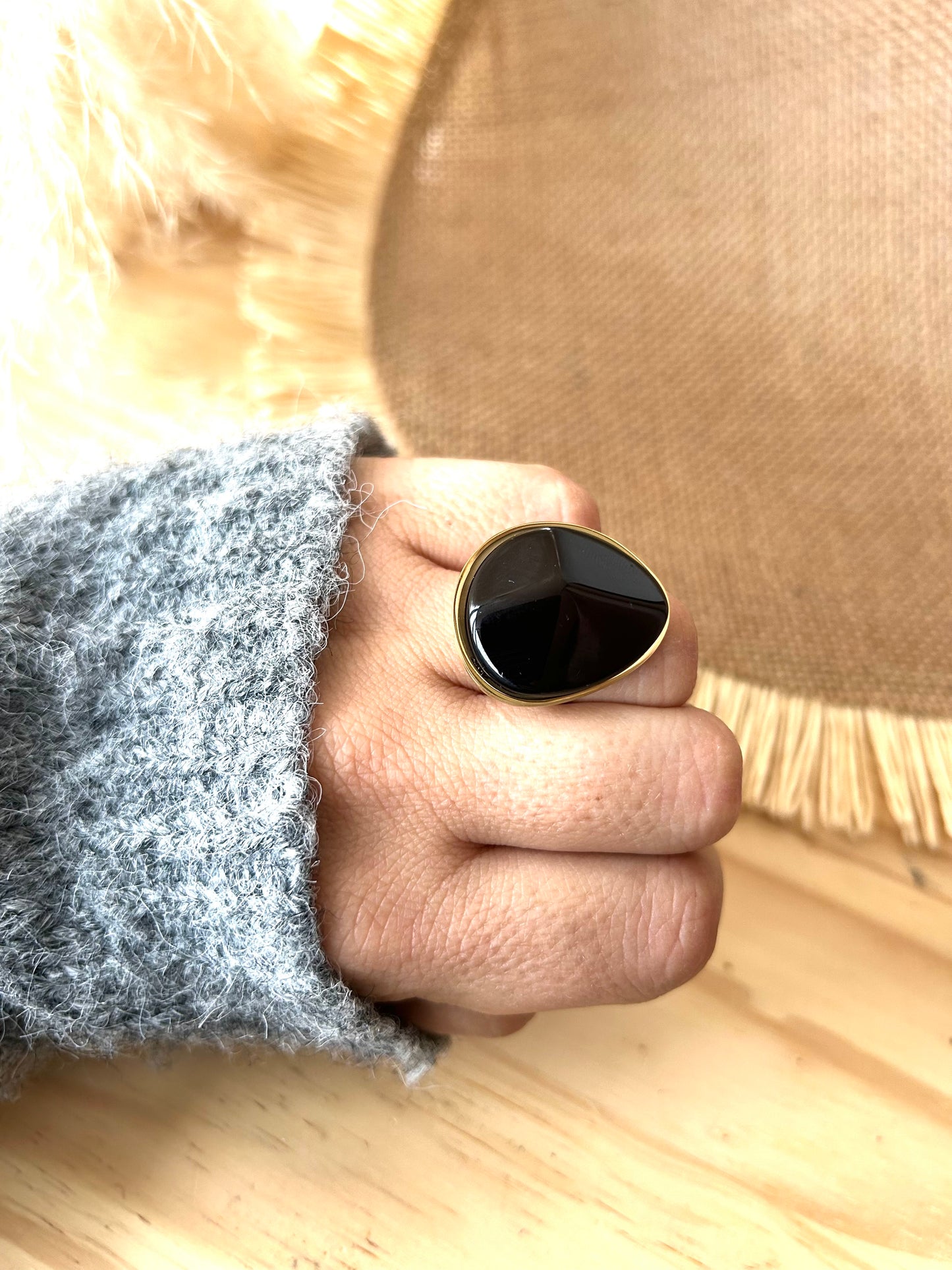 Bague "AGATE NOIR" acier doré