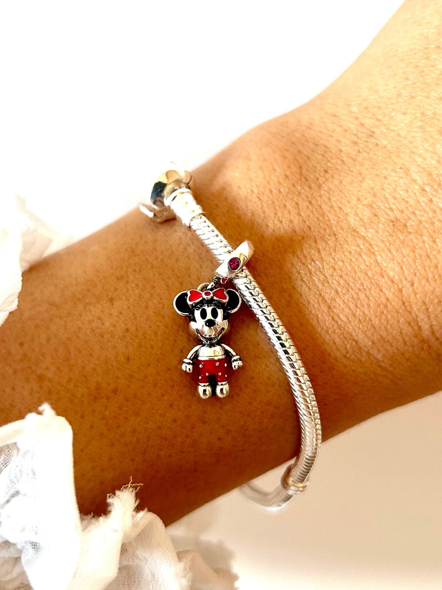 Charm "MINNIE" plata